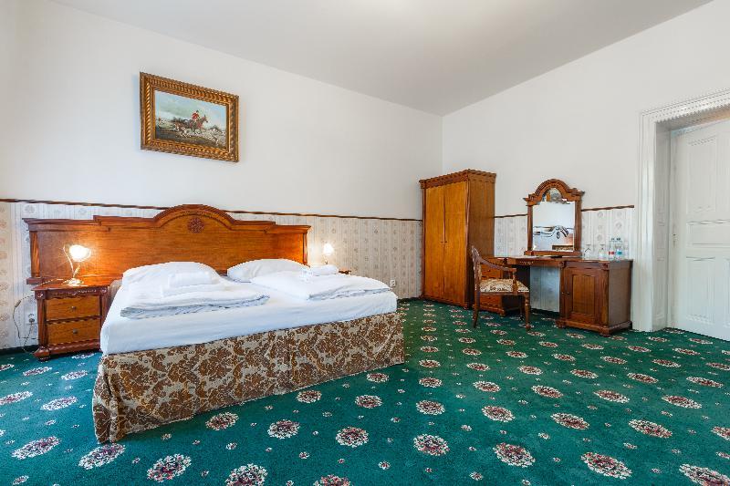 Klarinn Castle Готель 4*